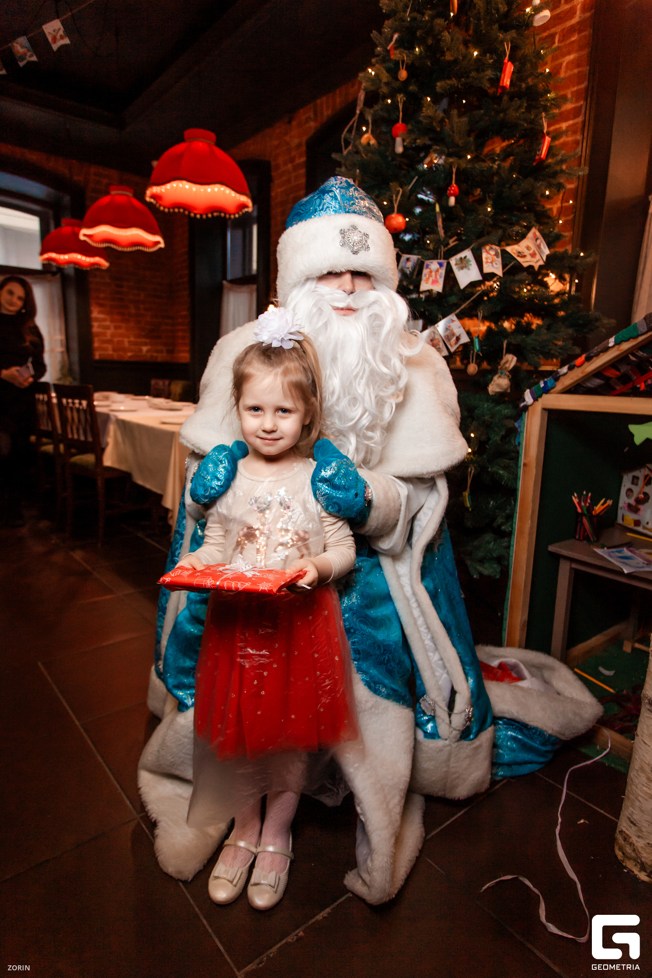 057-14-14-23-03-01-25- Zorin.jpg