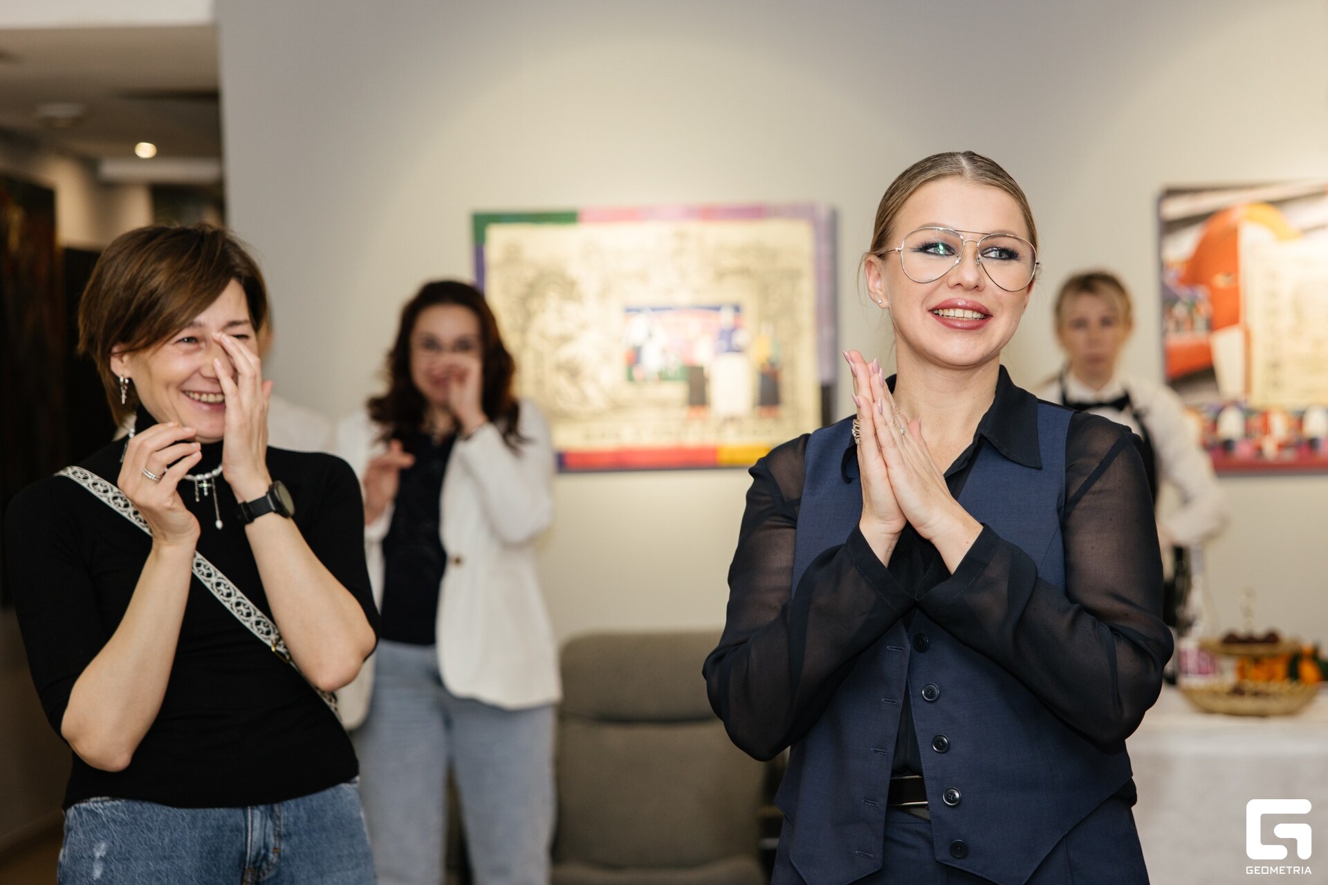 Element (173)_resized.jpg