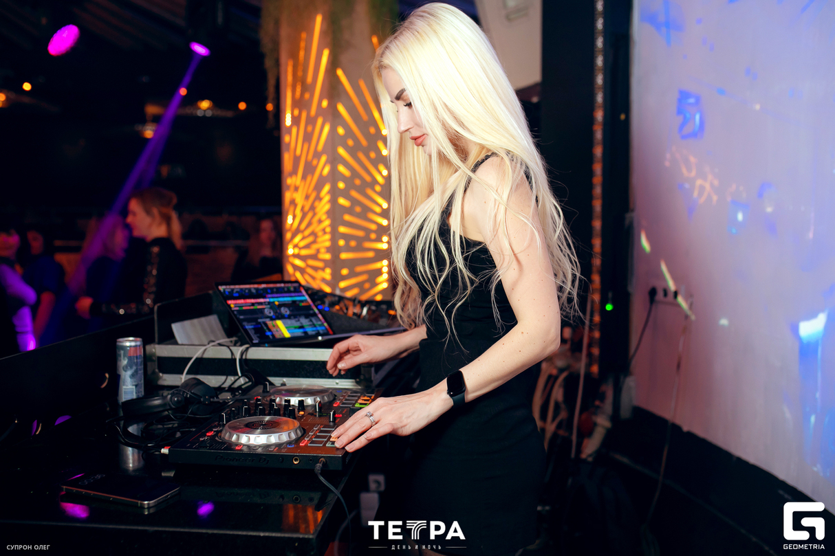 8 МАРТА. DJ GRETTA 20