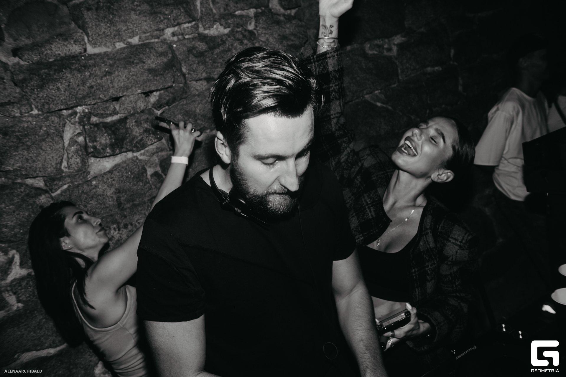 2023-07-15 00-21-46_alenaarchibald145.JPG