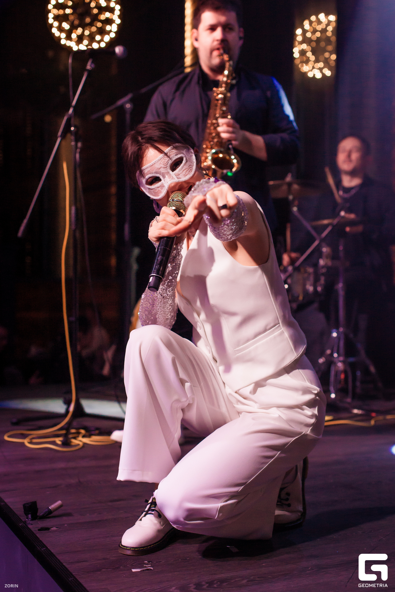 164-00-30-47-01-01-25- Zorin.jpg