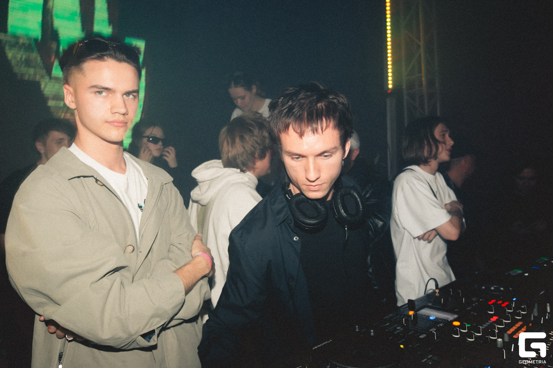 100 Repeat 21.10.jpg