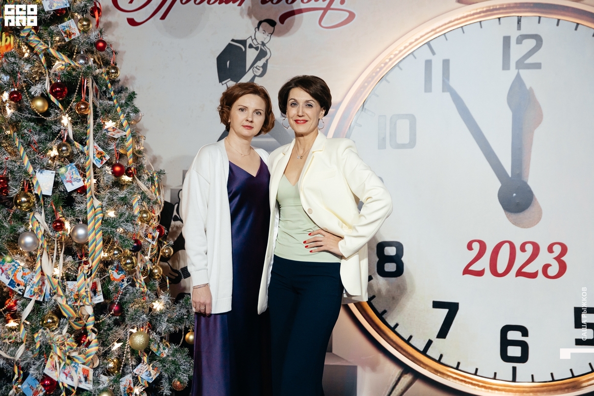 Новогодние корпоративы в ПетровичЪ 28