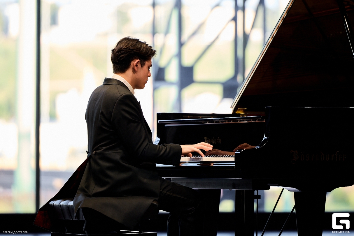 Pianissimo: Джордж Харлионо 28
