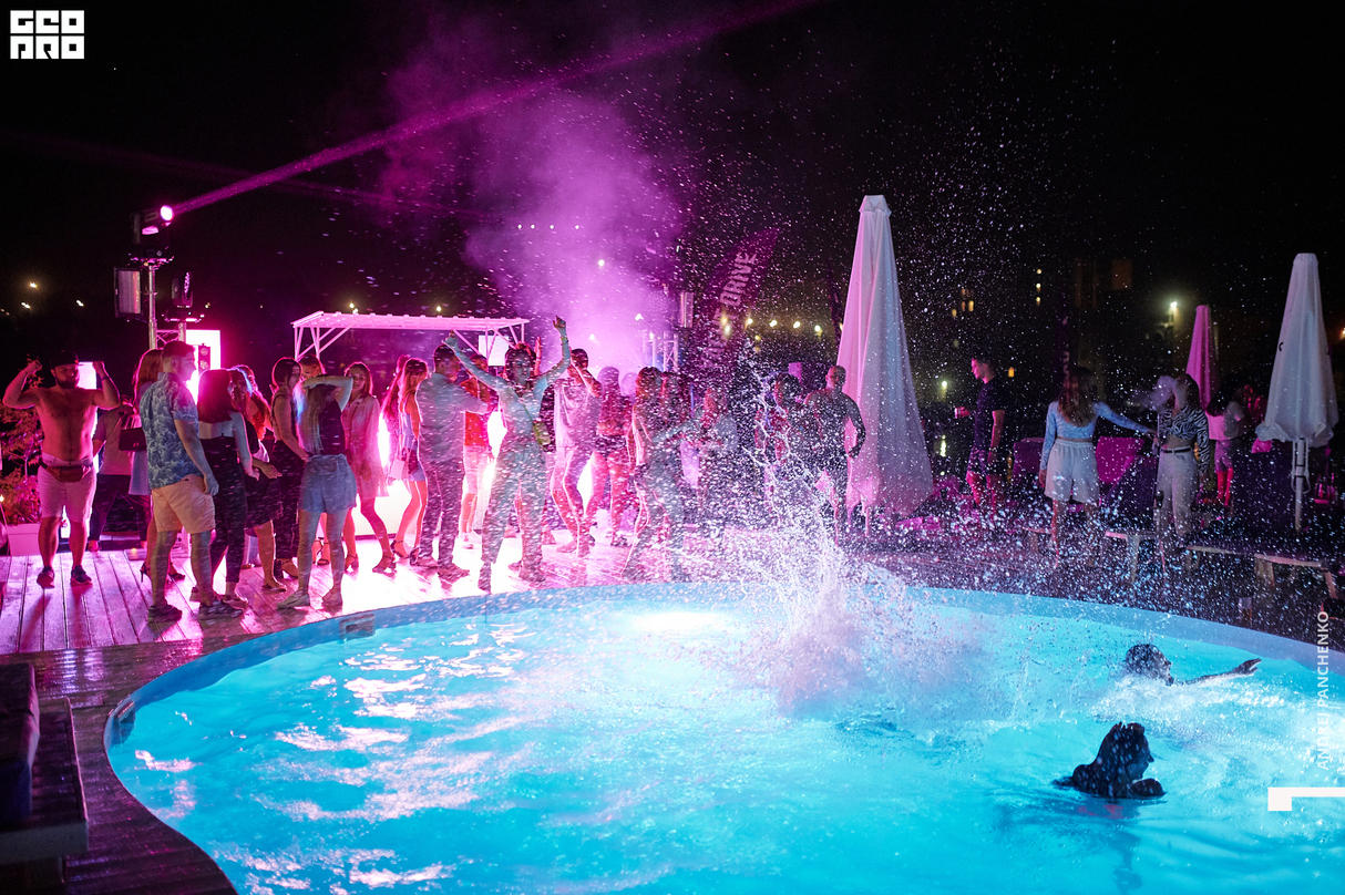 Night pool party 20