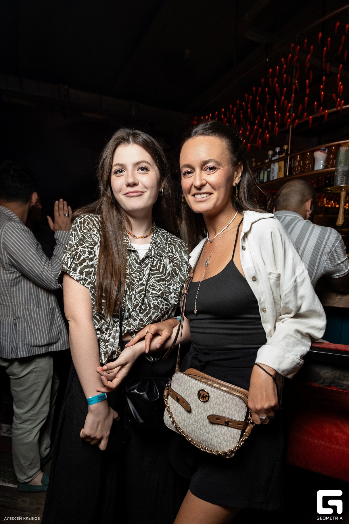 FIESTA DE CHICAS 7