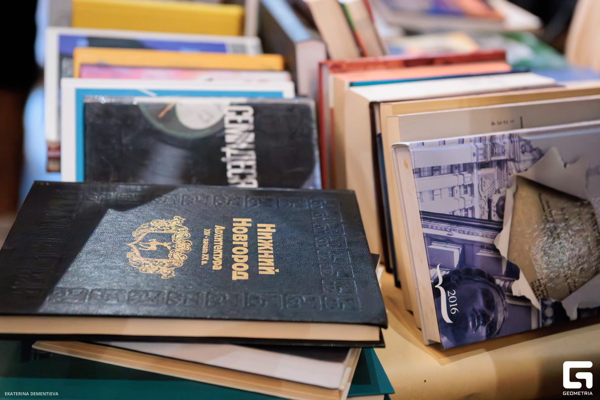 Щедрый книжный 23