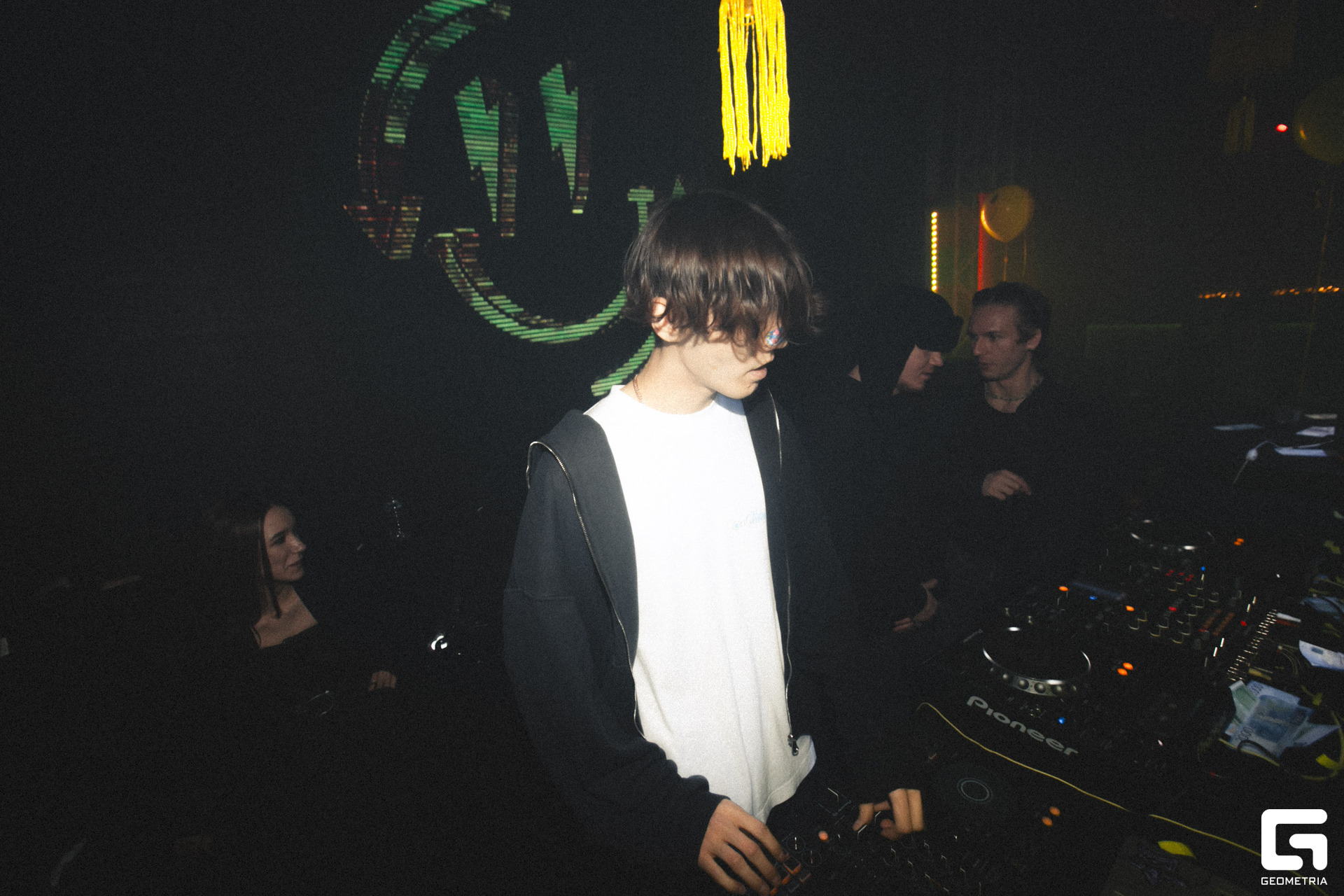 096 Repeat 10. 02.jpg