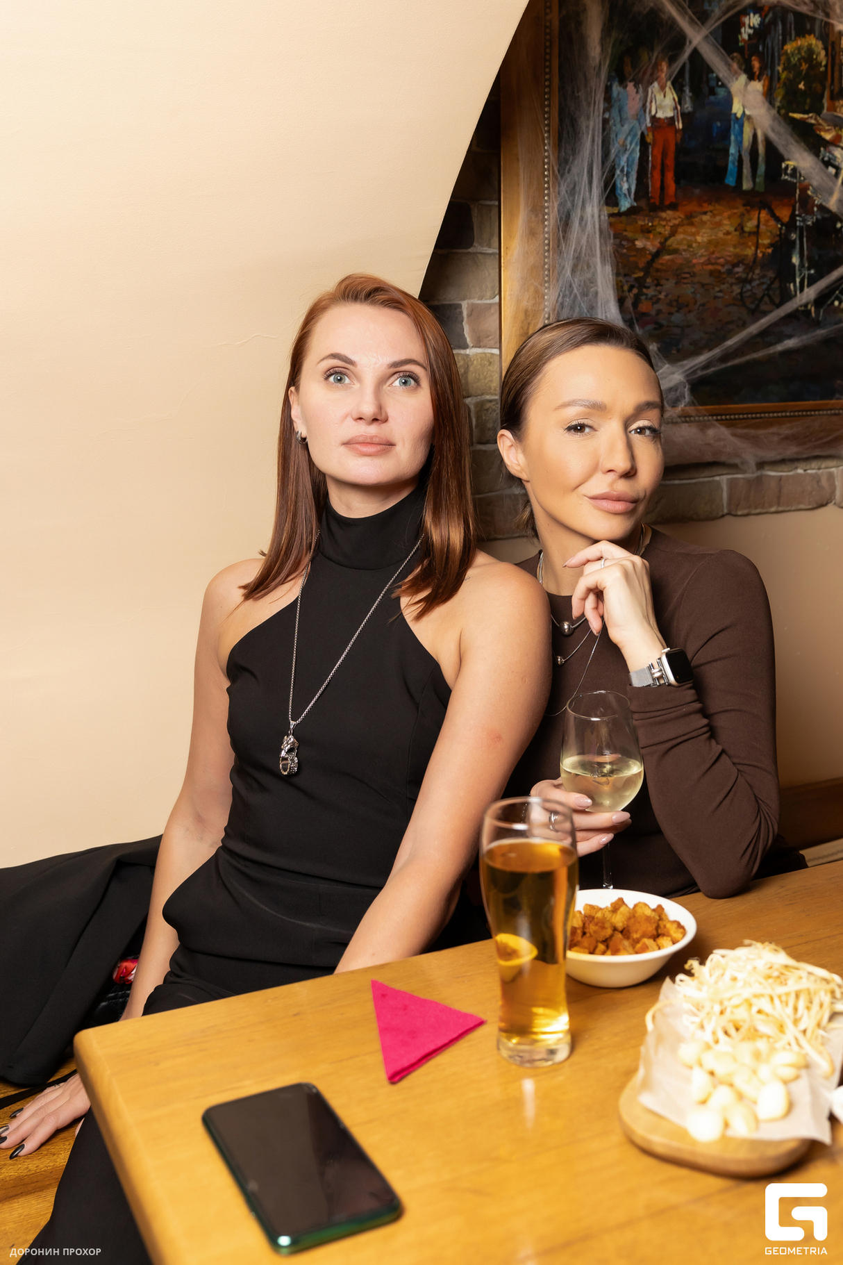 ХЭЛЛОУИН в ресторане BIER HAUS  - мертвые невесты 28