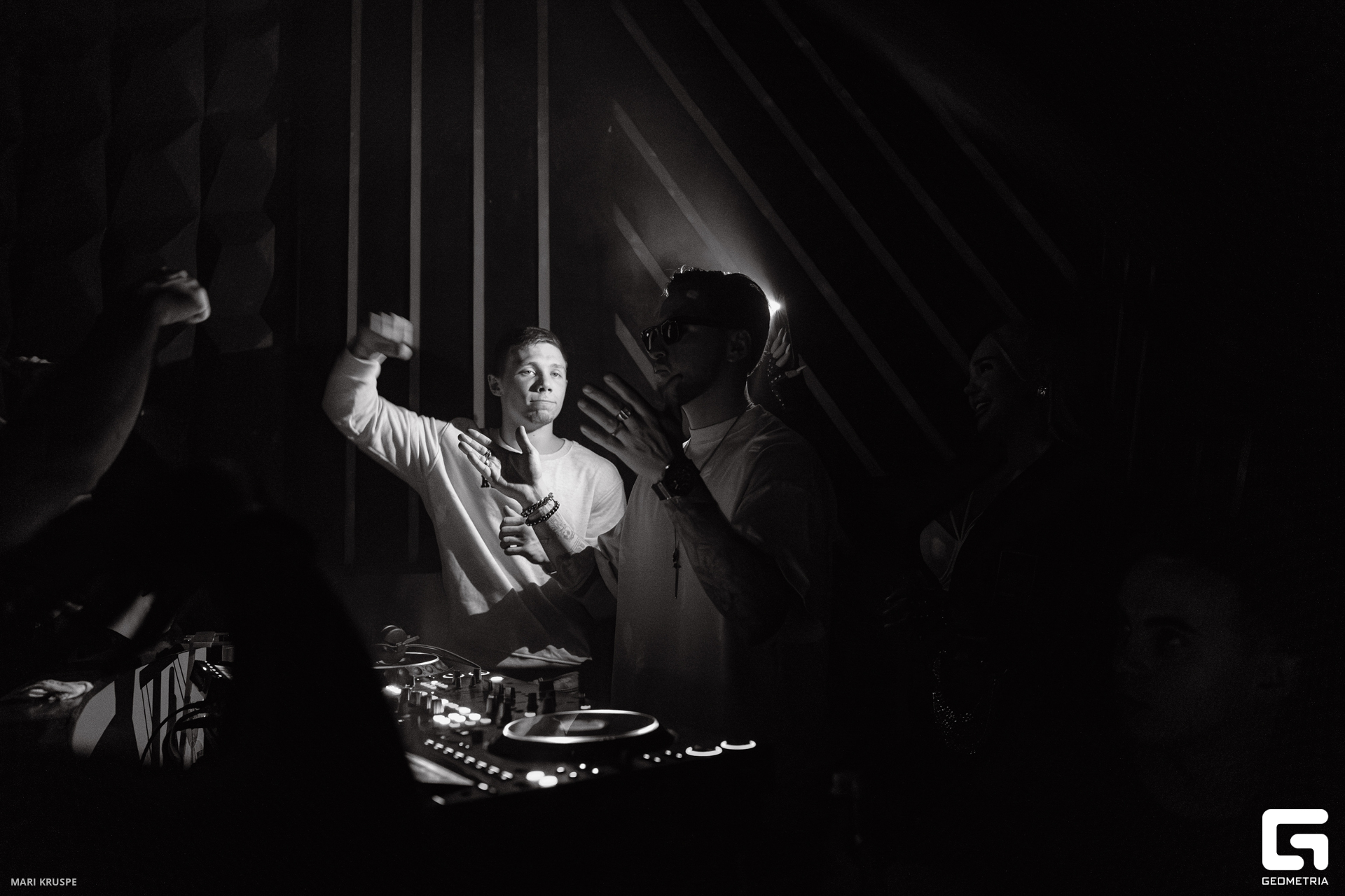 MARI8681-Улучшено-Ум. шума.jpg