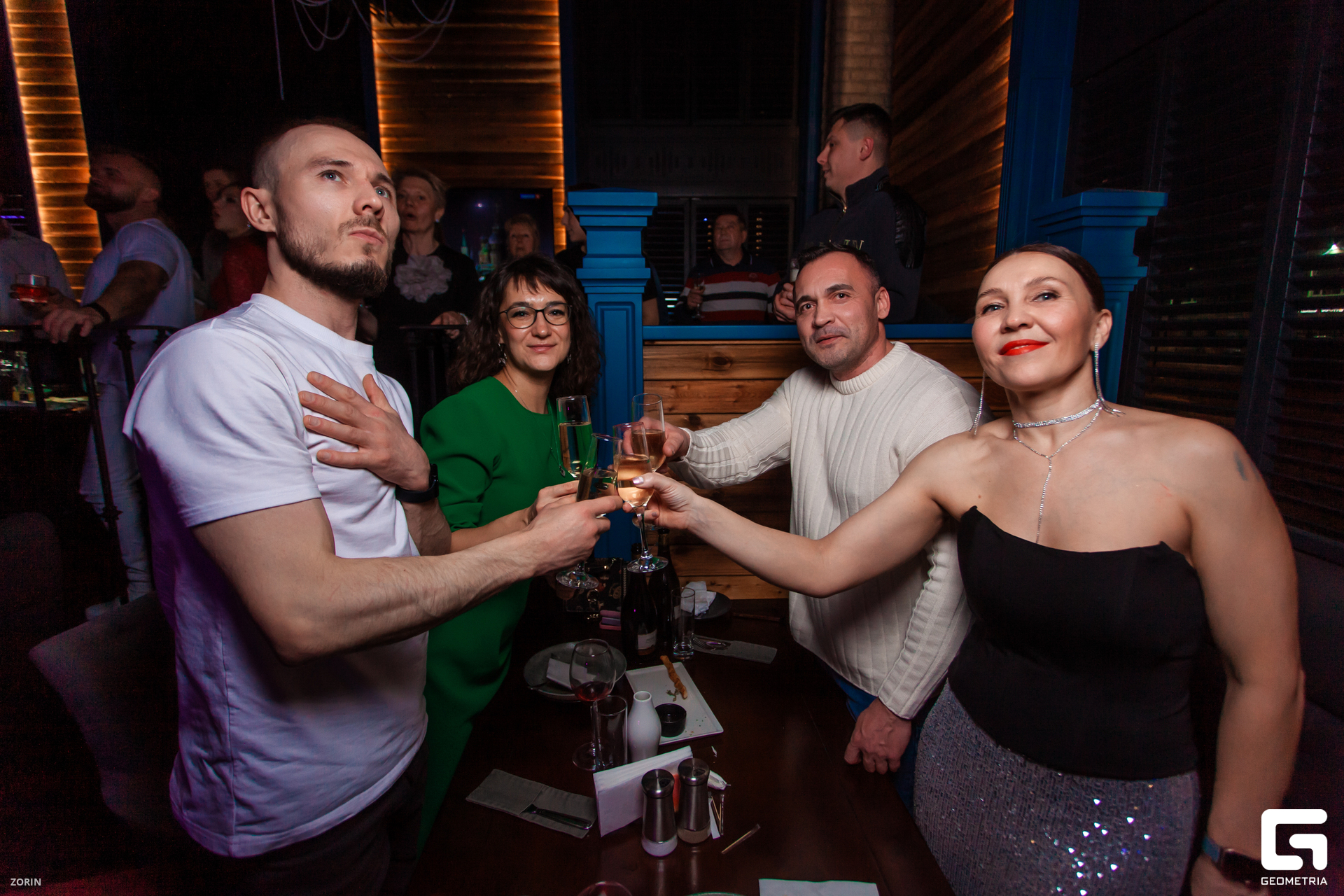 137-00-02-36-01-01-25- Zorin.jpg