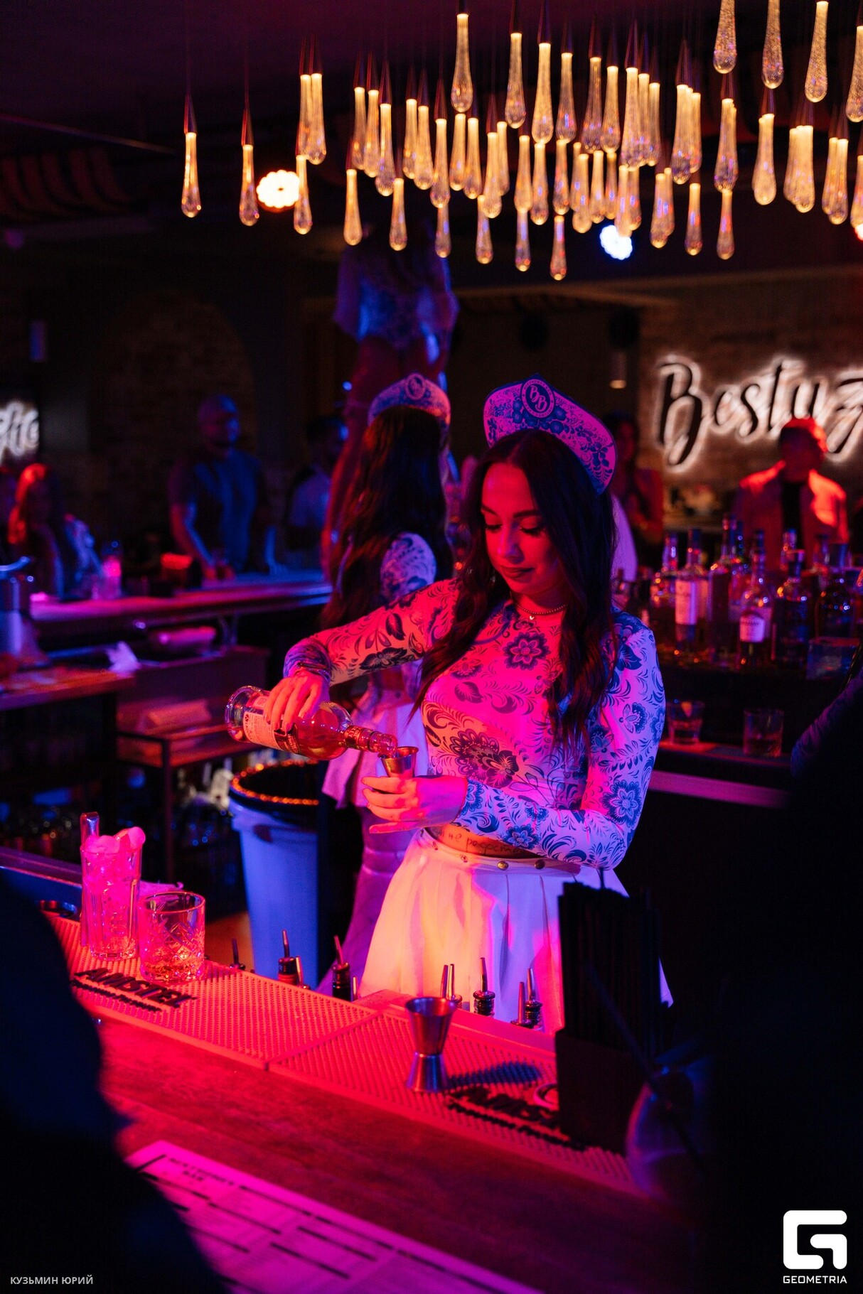 СУББОТА В BESTUZHEV BAR 21
