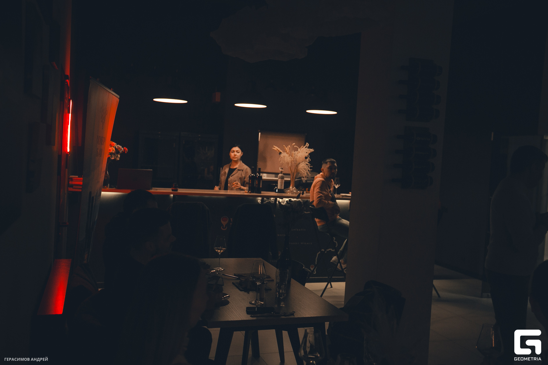 002  Wine station 16.11.jpg