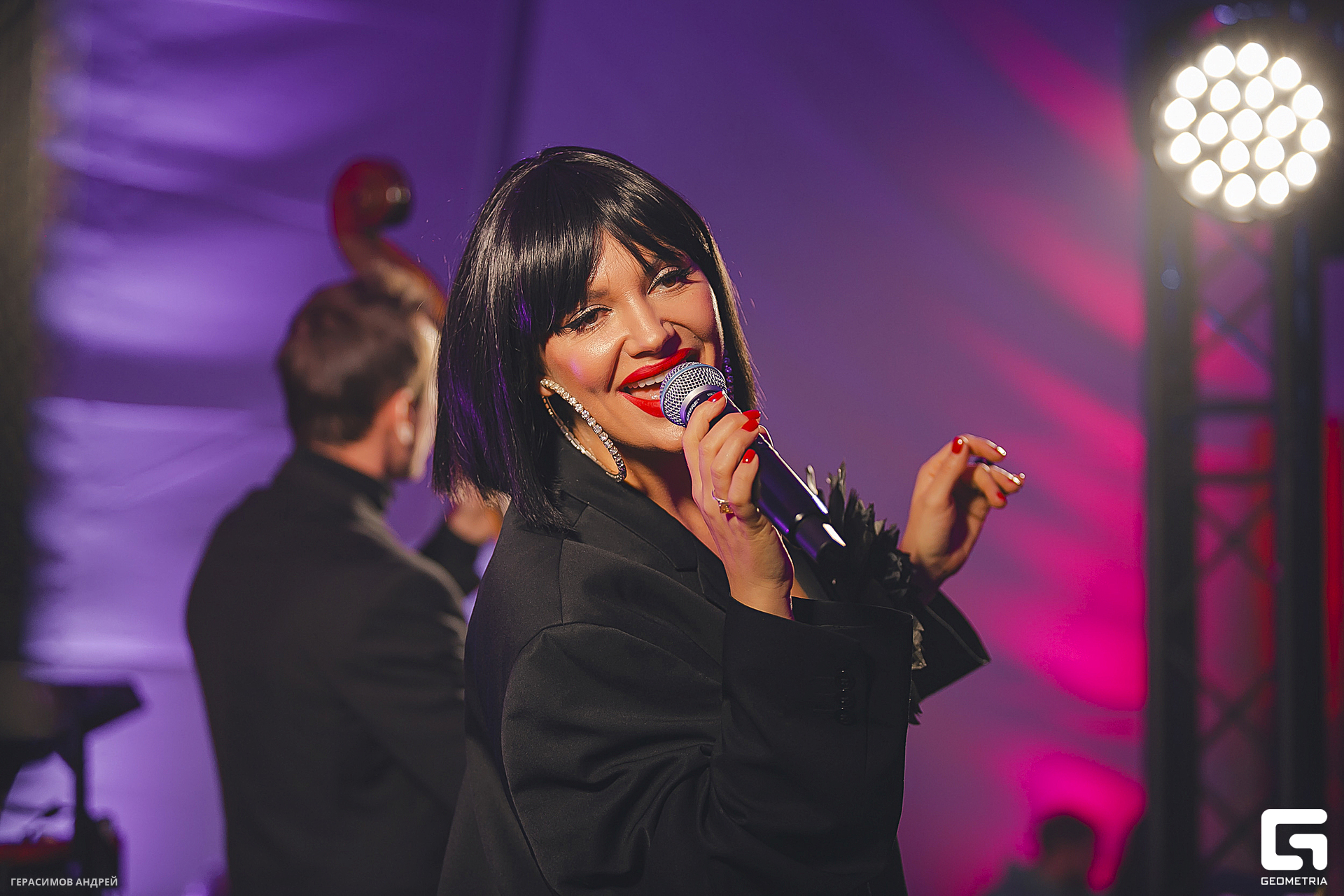 159 Red Arena 8. 02.jpg