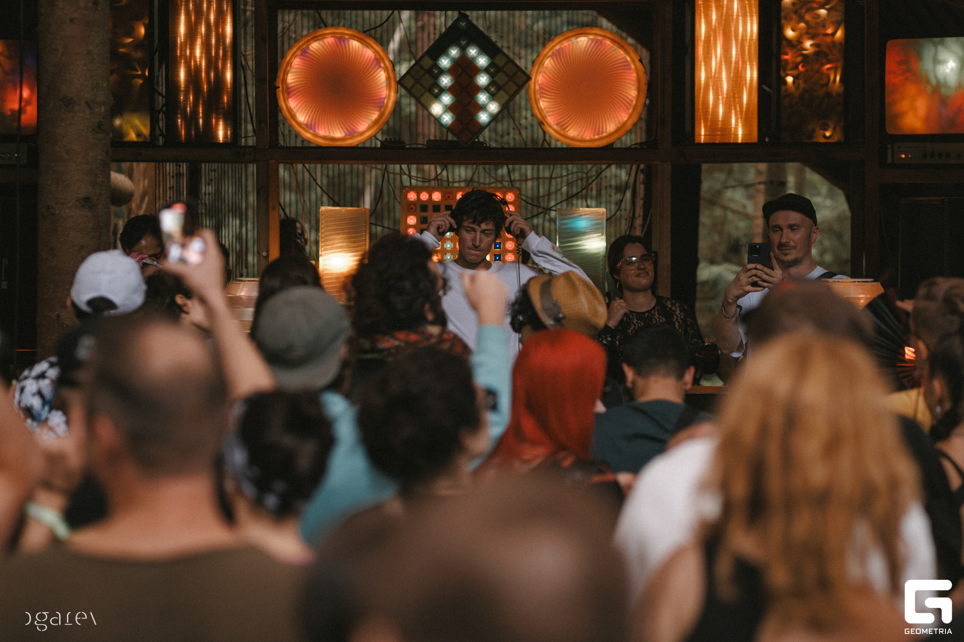 OUTLINE 2024-427-308.jpg