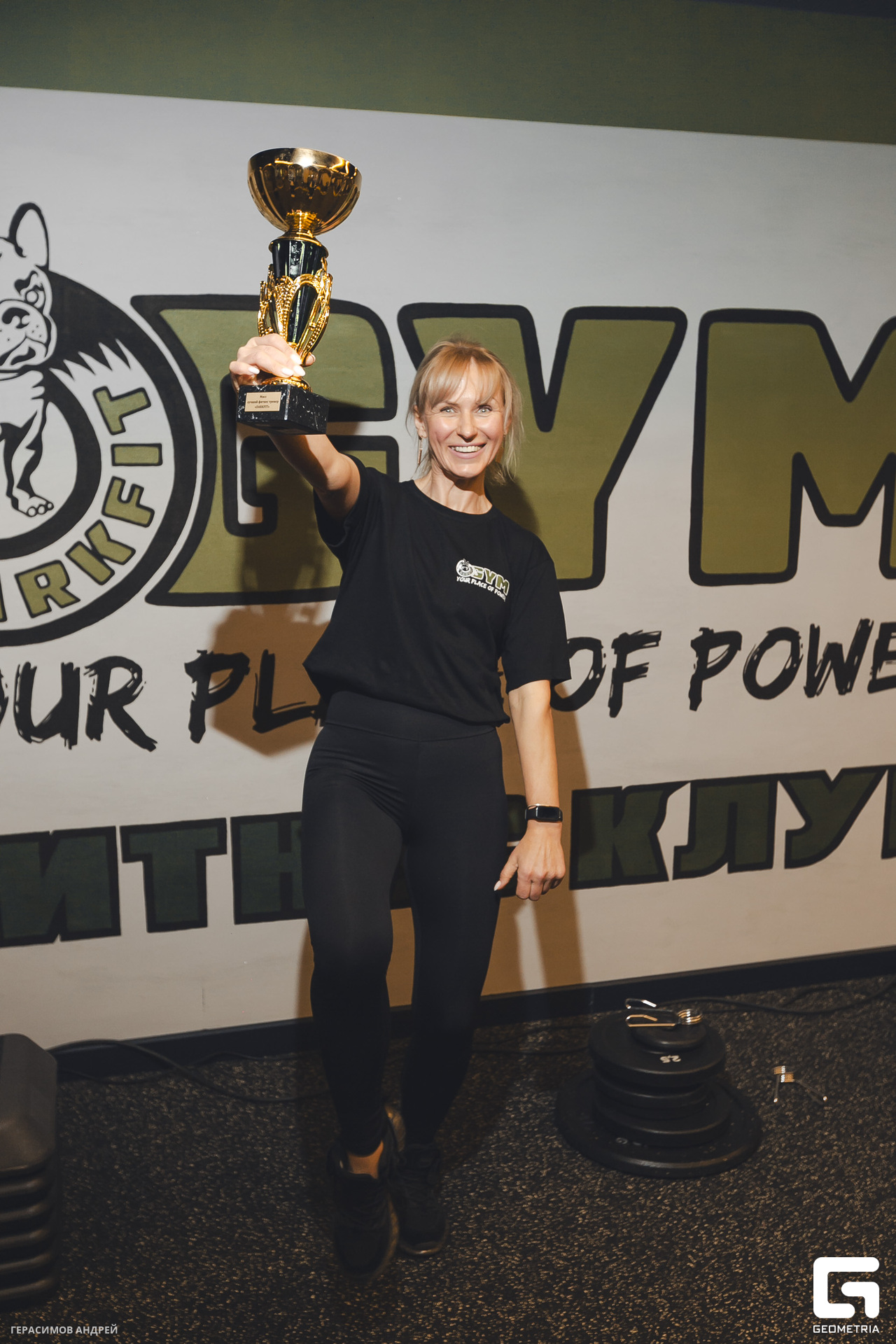 200 Dark Fit 10. 03.jpg