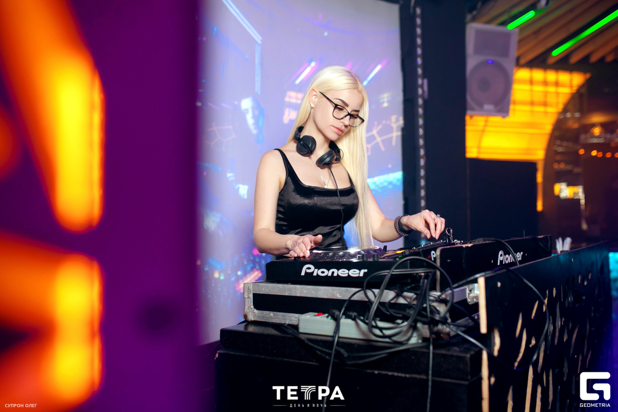 DJ GRETTA 14