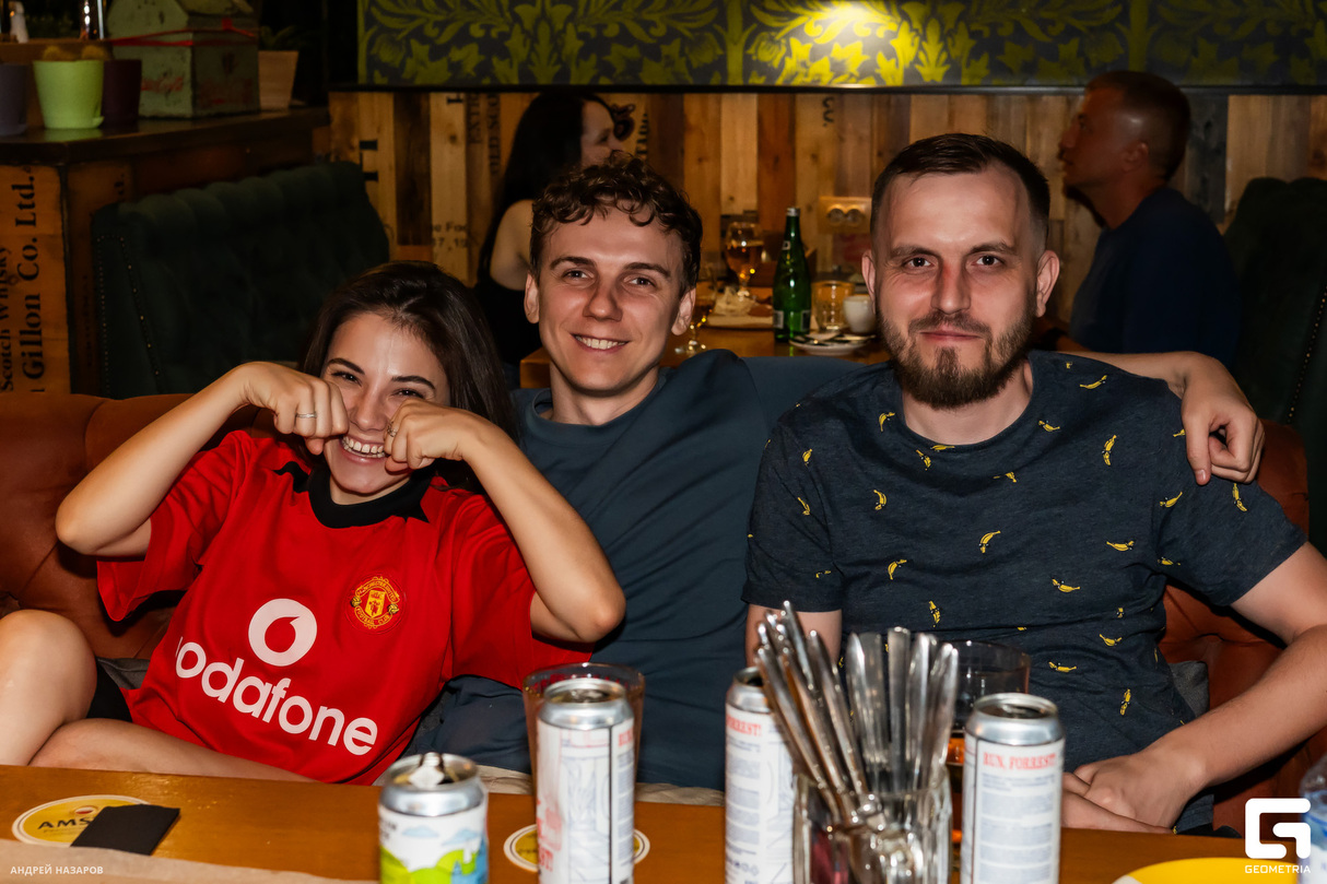 Финал Чемпионата Европы по футболу в Olster pub 28