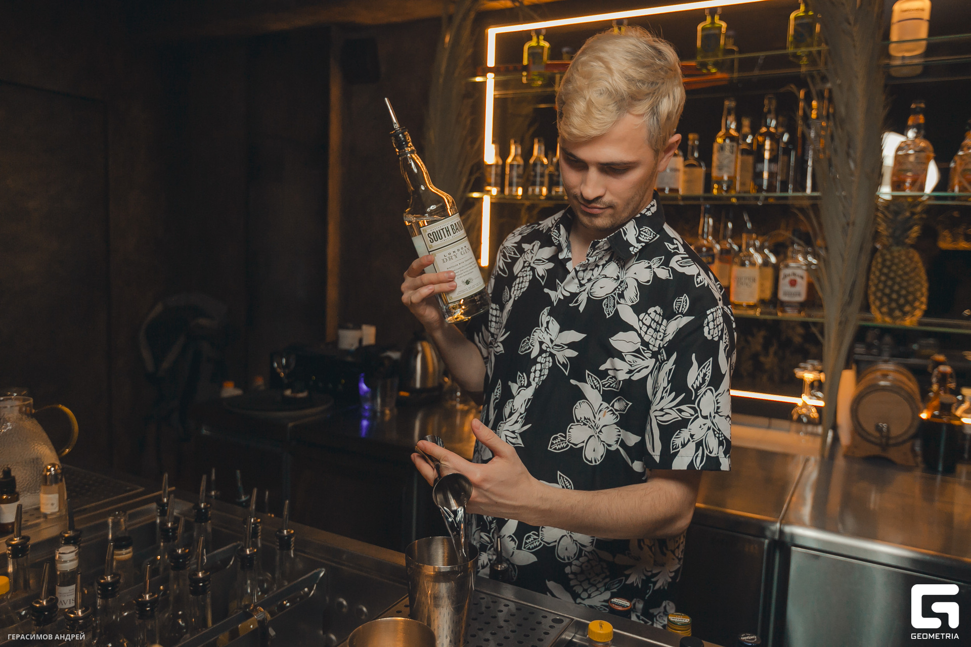 044 Bloom bar 1. 12.jpg