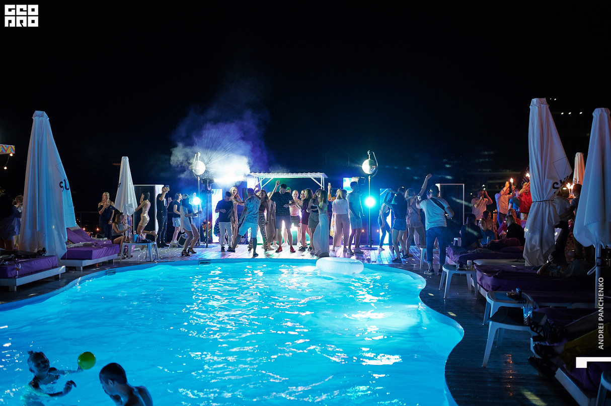 Night pool party 29