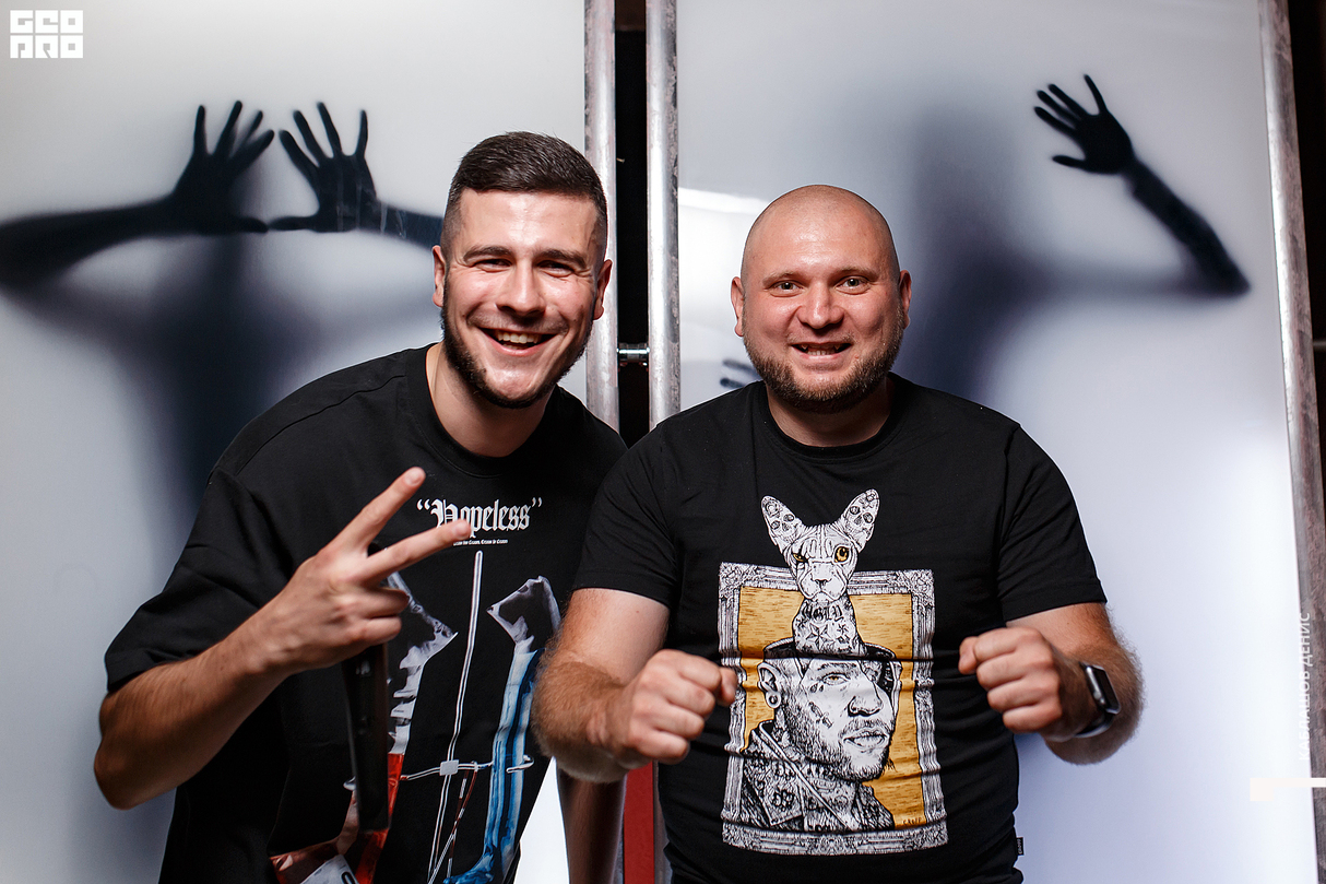 Muza-Bar - Double V Project 8