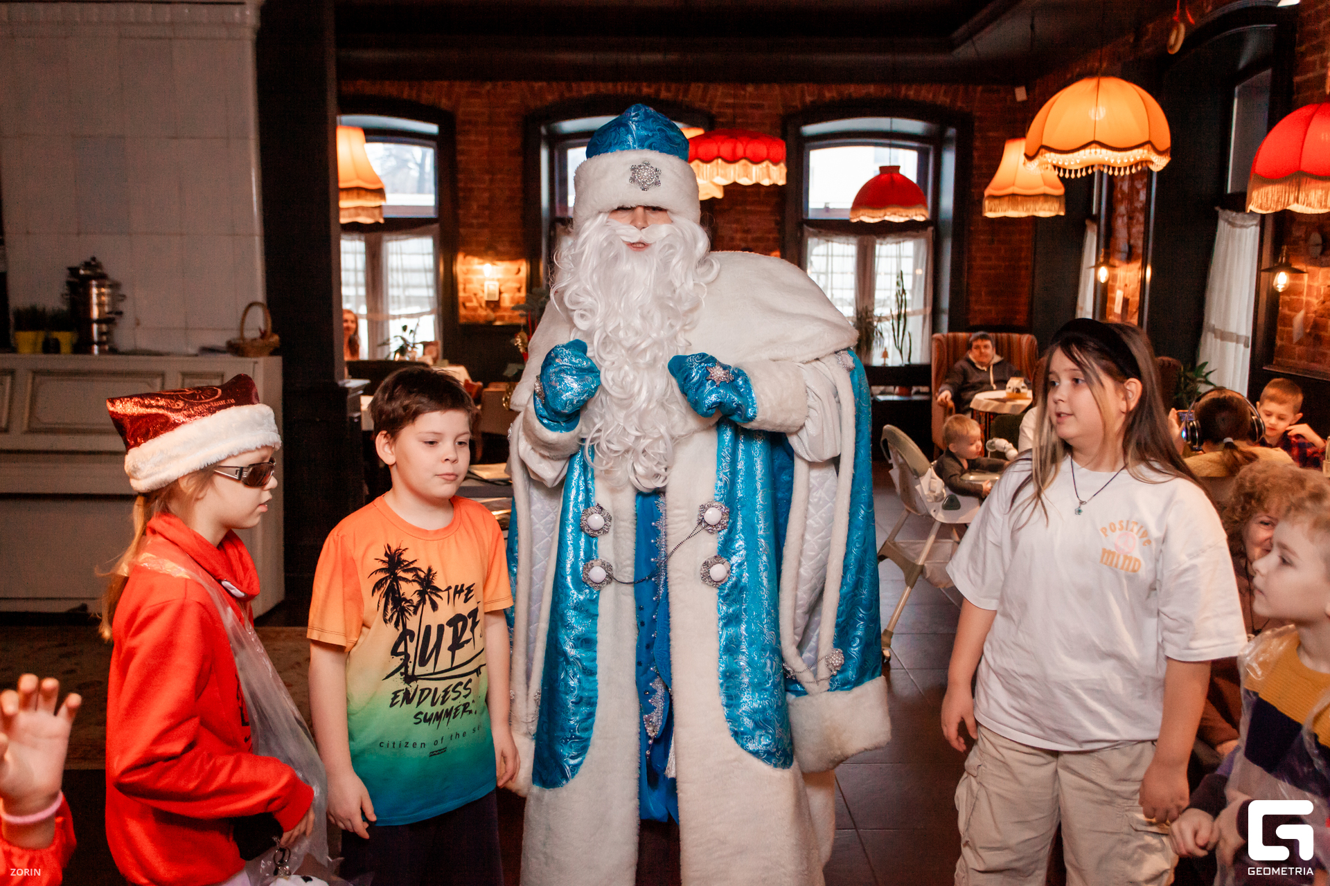 049-14-08-18-03-01-25- Zorin.jpg