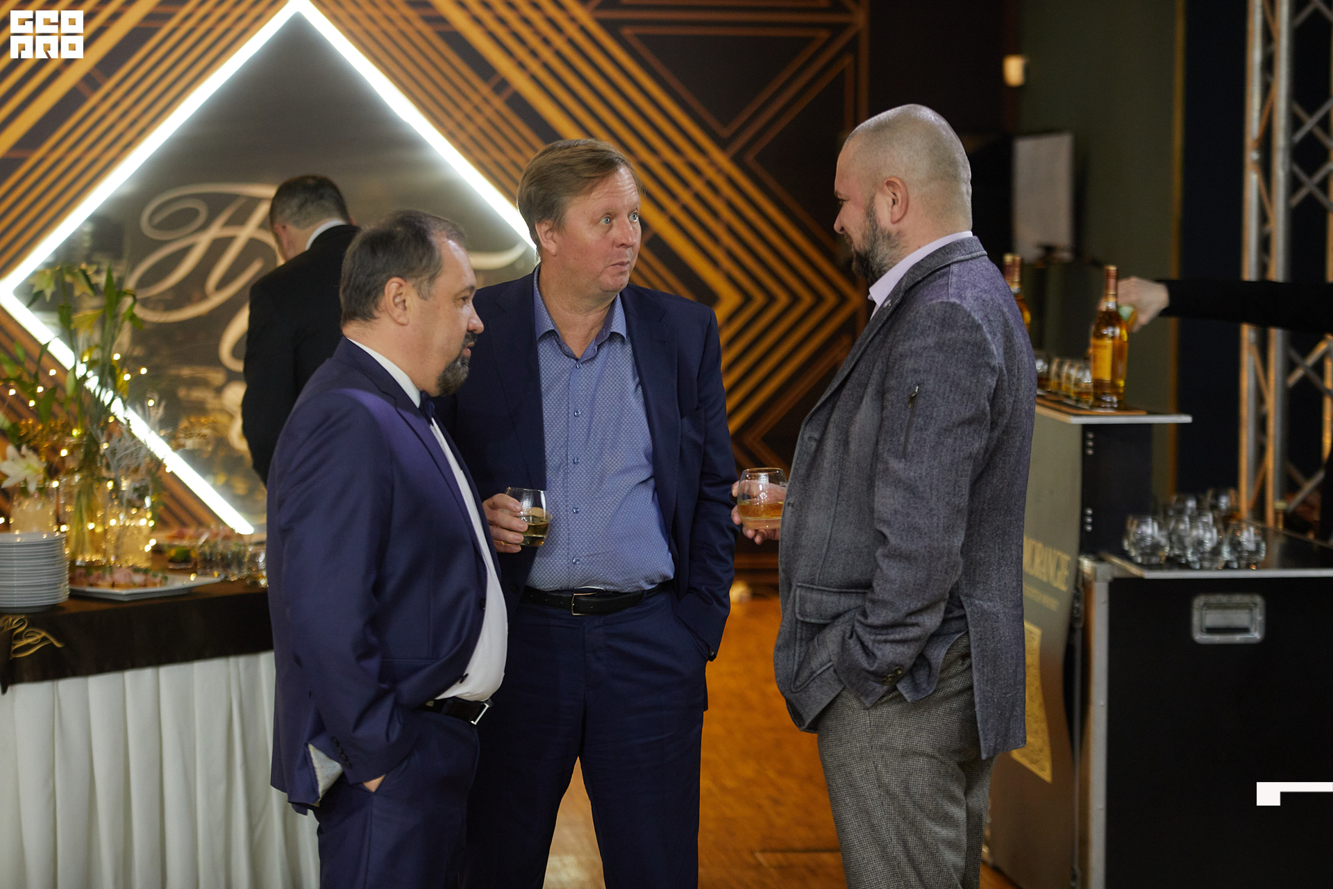 297_21-12-09 ISAEVA KASHIN SHVETS.jpg