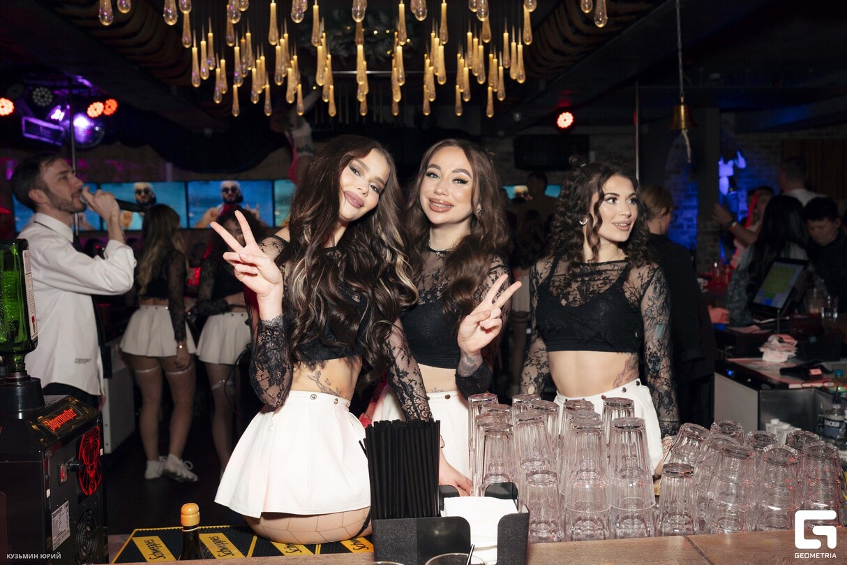 СУББОТА В BESTUZHEV BAR 10