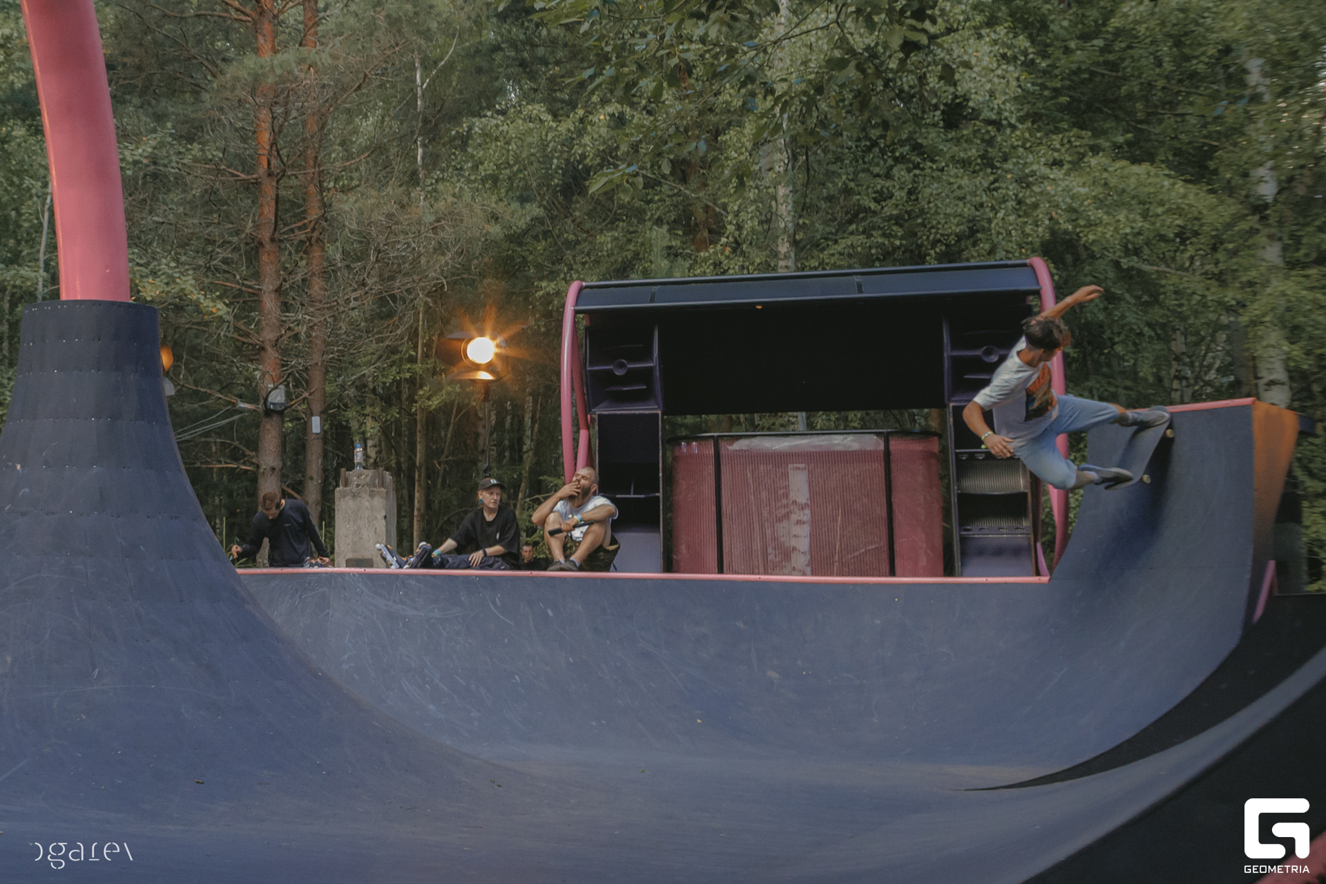 OUTLINE 2024-427-143.jpg