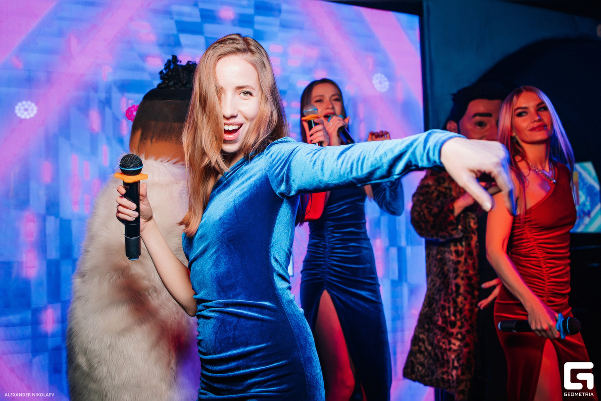 Saturday Party 25