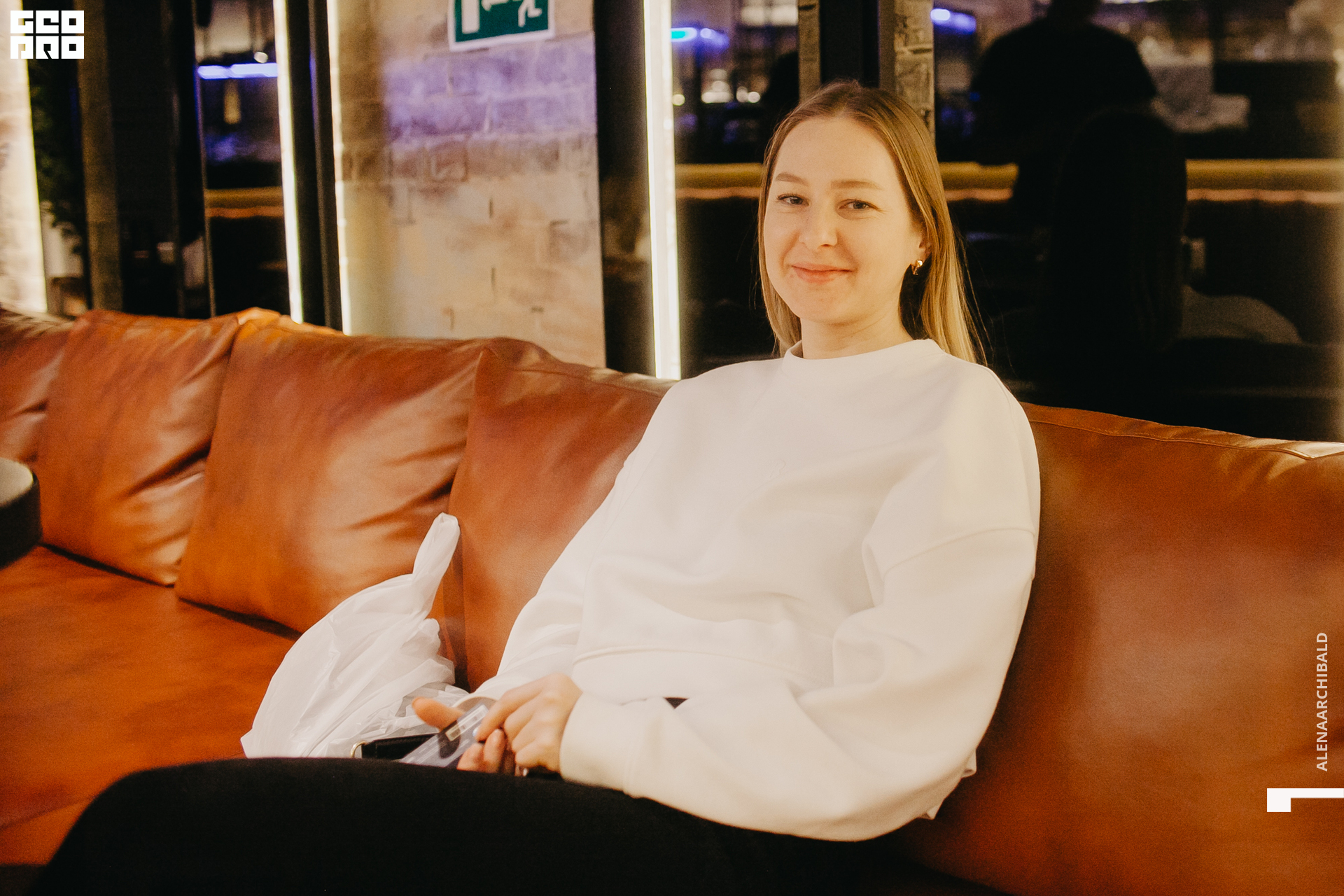 2022-11-18 20-00-27_alenaarchibald098.JPG