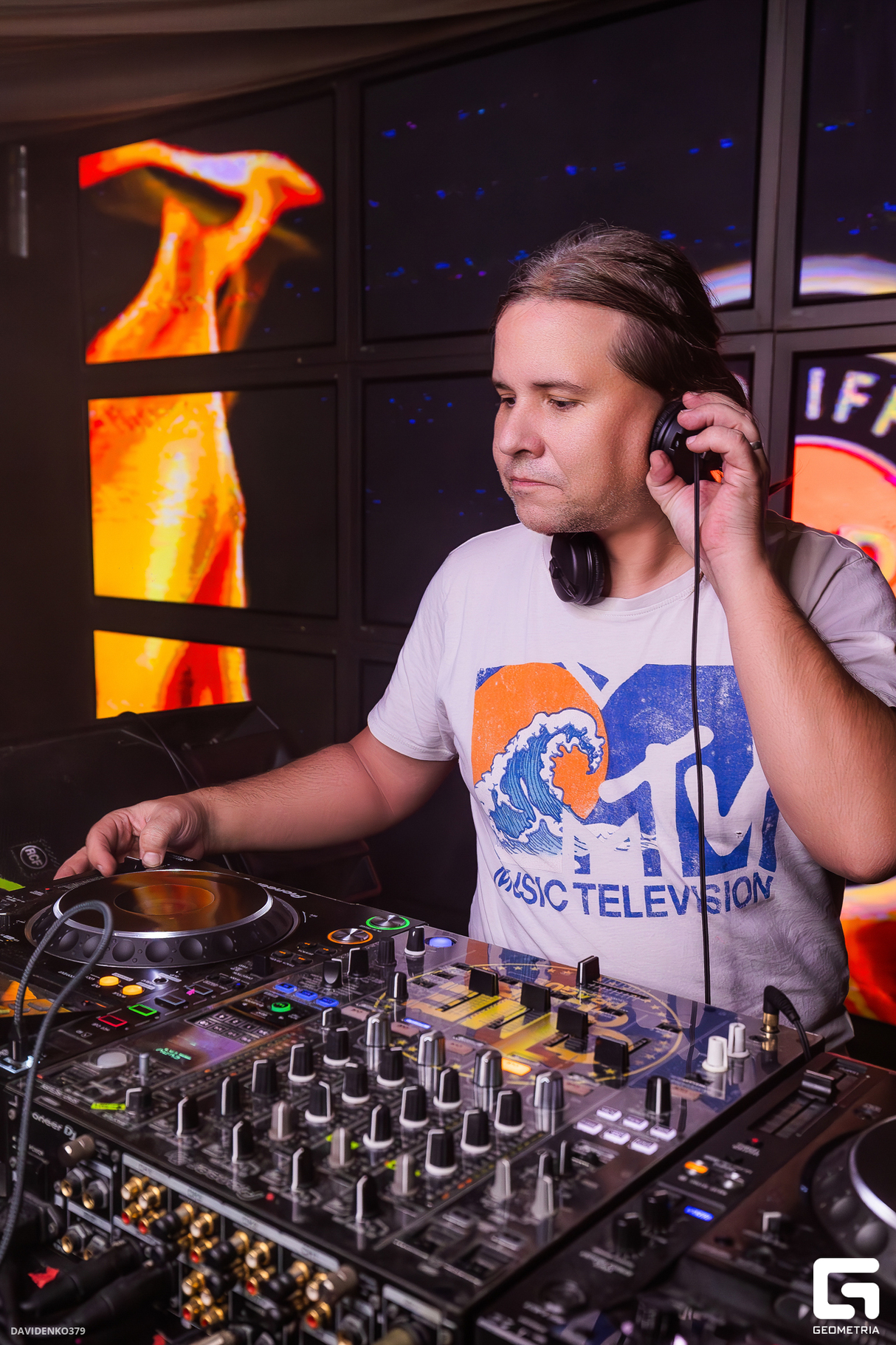 Friday Party at One Club 16