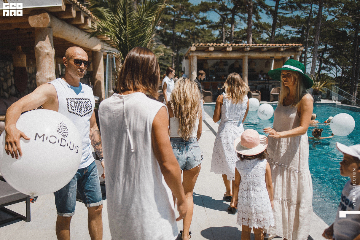 WHITE PARTY in MODUS 19