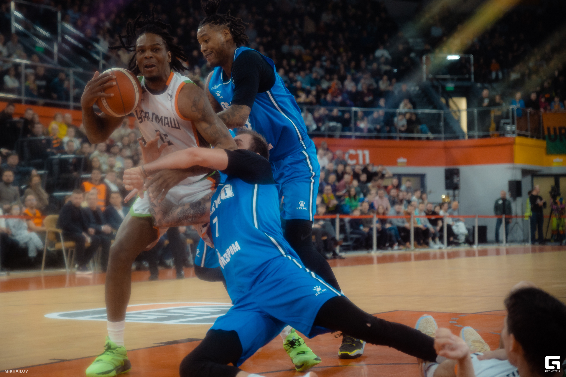 088-2301254515-Уралмаш - Михайлов.JPG