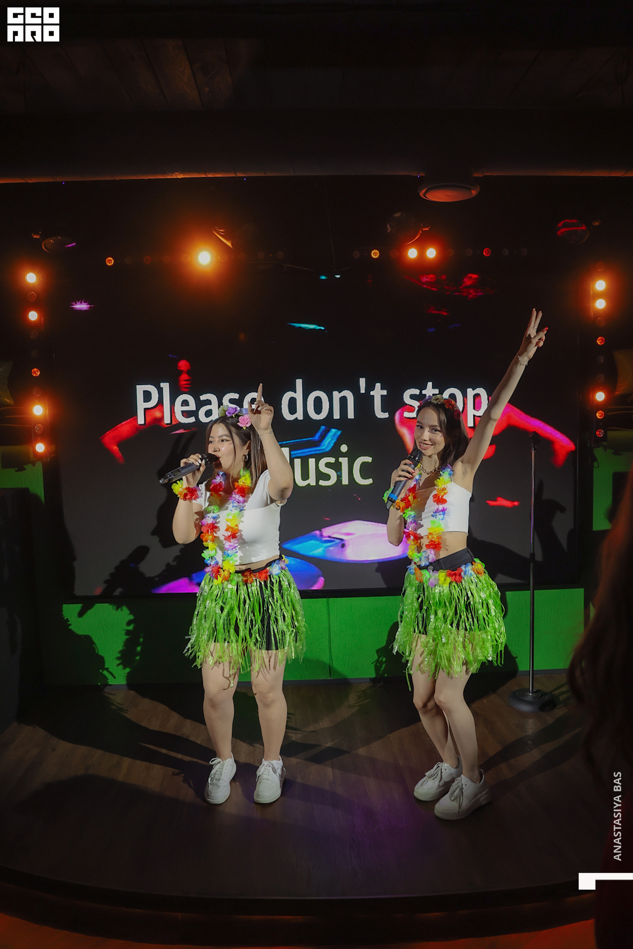 4.06 Applause-038.jpg