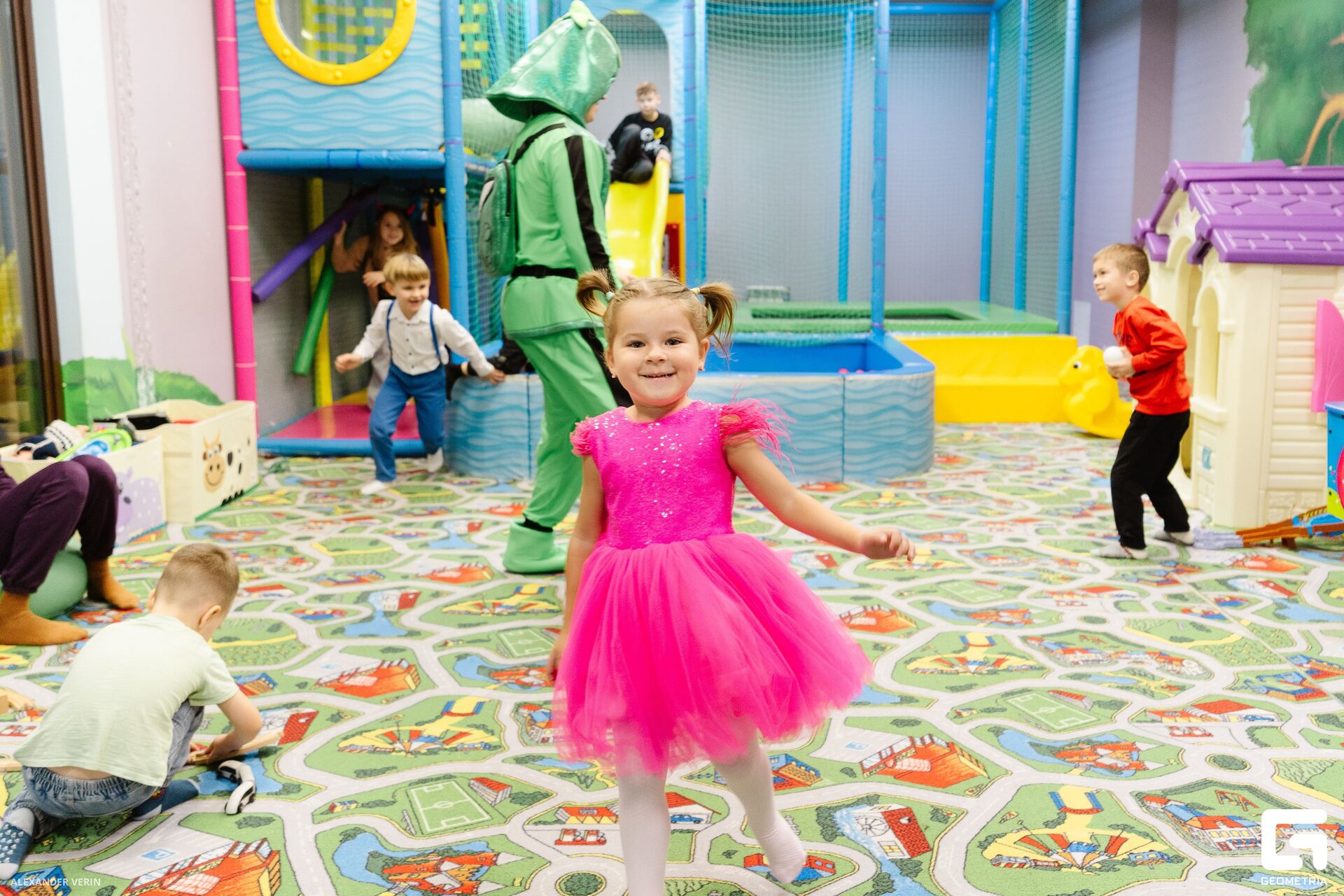 20241231 гранат 0180 AV101972.jpg