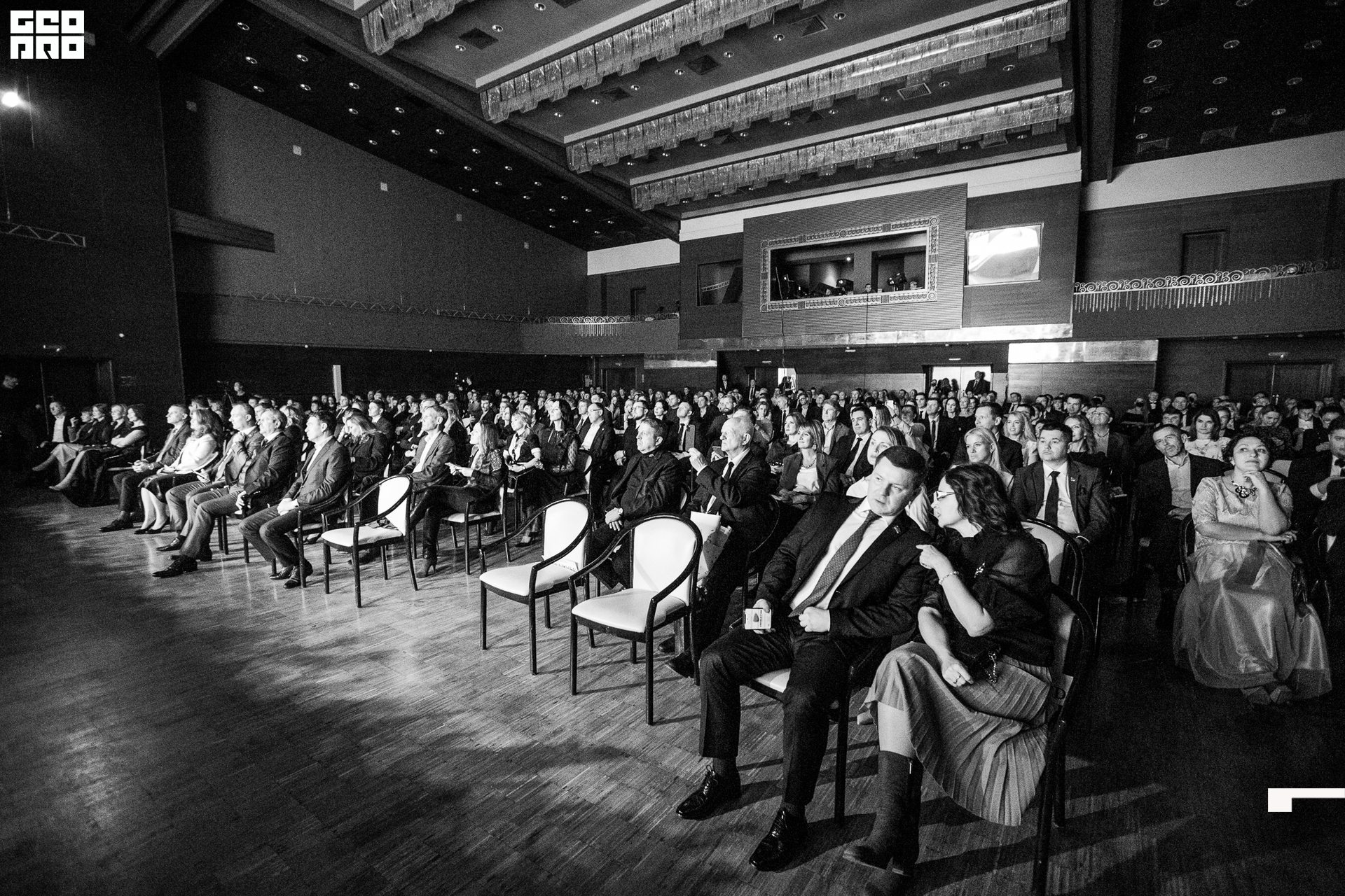 317_21-12-09 ISAEVA KASHIN SHVETS.jpg