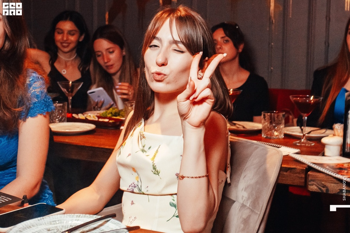 Friday party 8