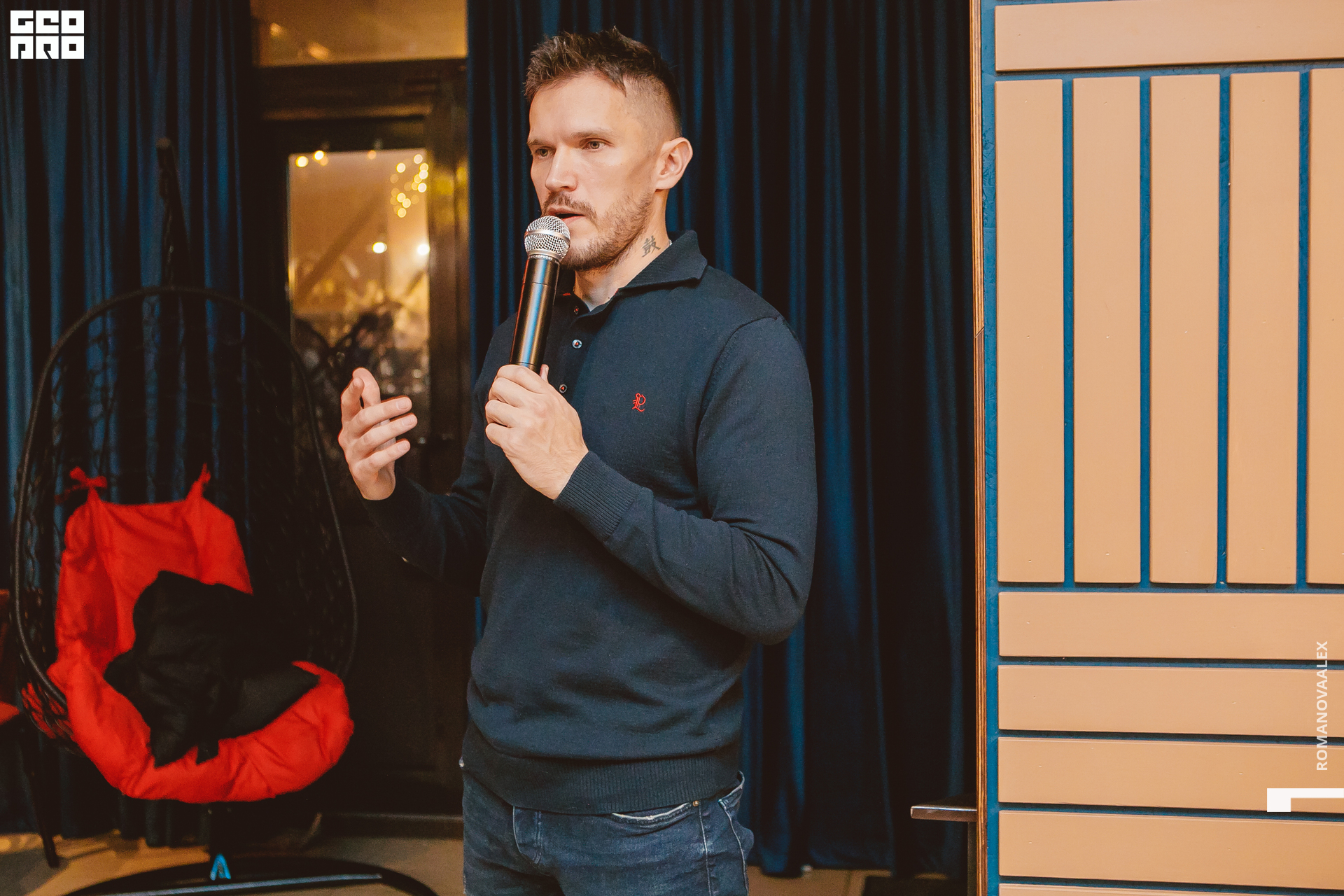 042 201122  195237 @romanovaalex.jpg