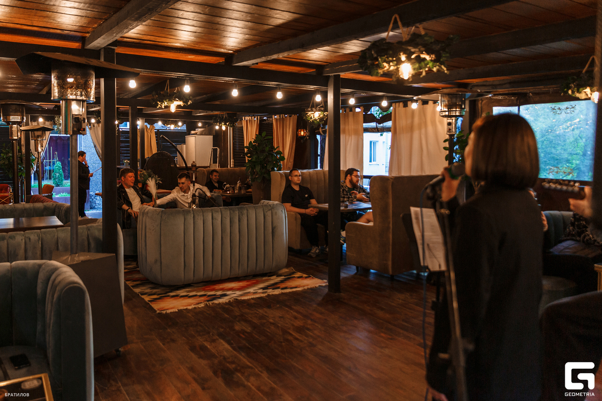 Суббота в баре Haze Bar 20