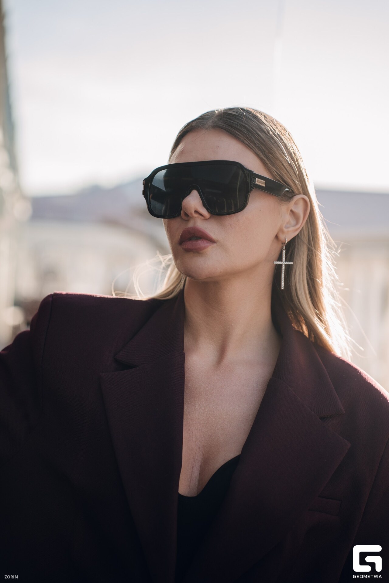 176-19-37-19-25-05-25- Zorin_resized.jpg