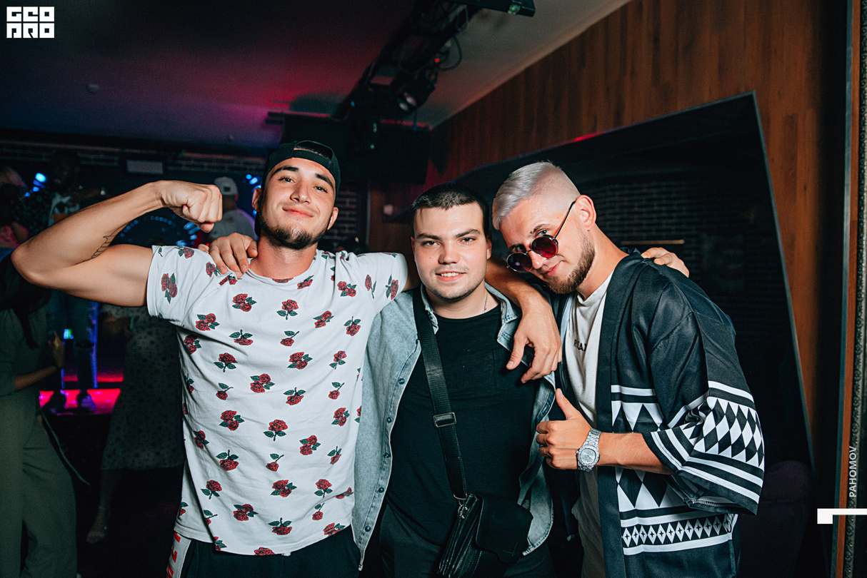 Friday party 20