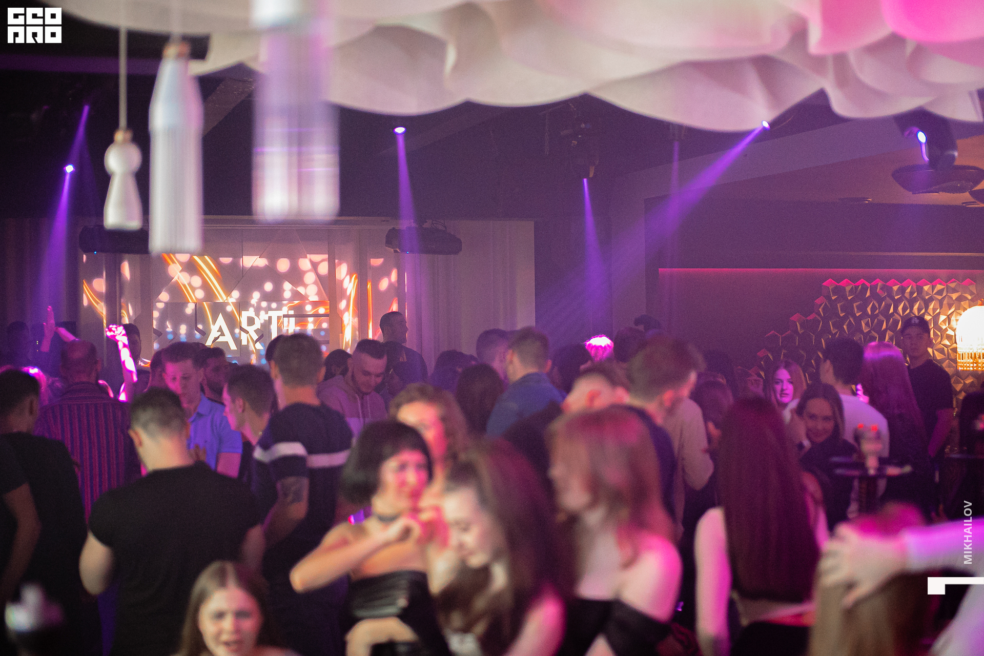 044-11-04-2021-03-47-Shake - Mikhailov - 2560.jpg