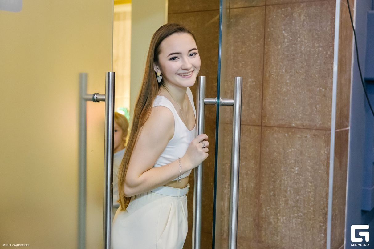 Годовщина KuranoVa GallEry 15