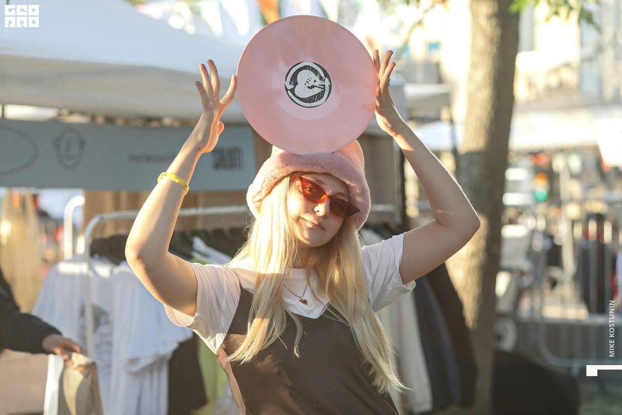 Salut! Big garage sale 27