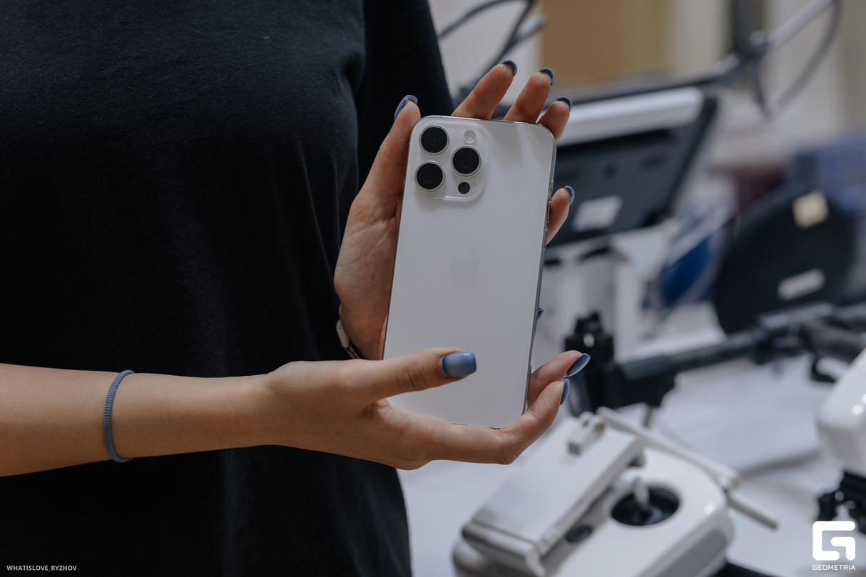 Презентация iPhone 15 в iQmac 19