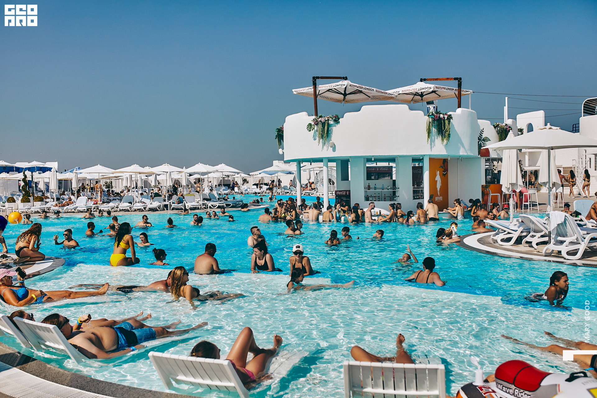 13.08.22 Santorini - Saturday044_6619.jpg