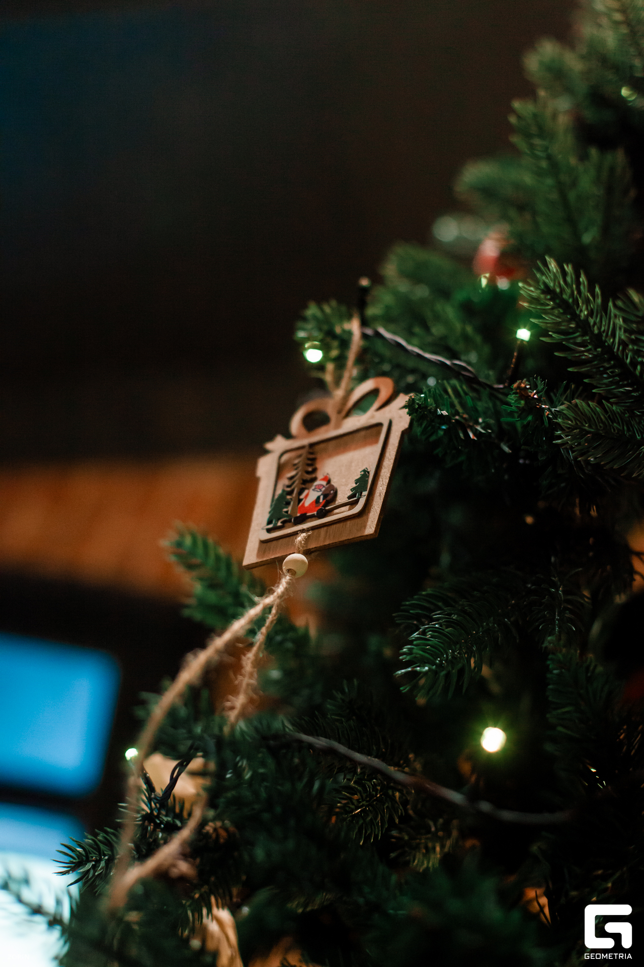 029-13-34-37-03-01-25- Zorin.jpg