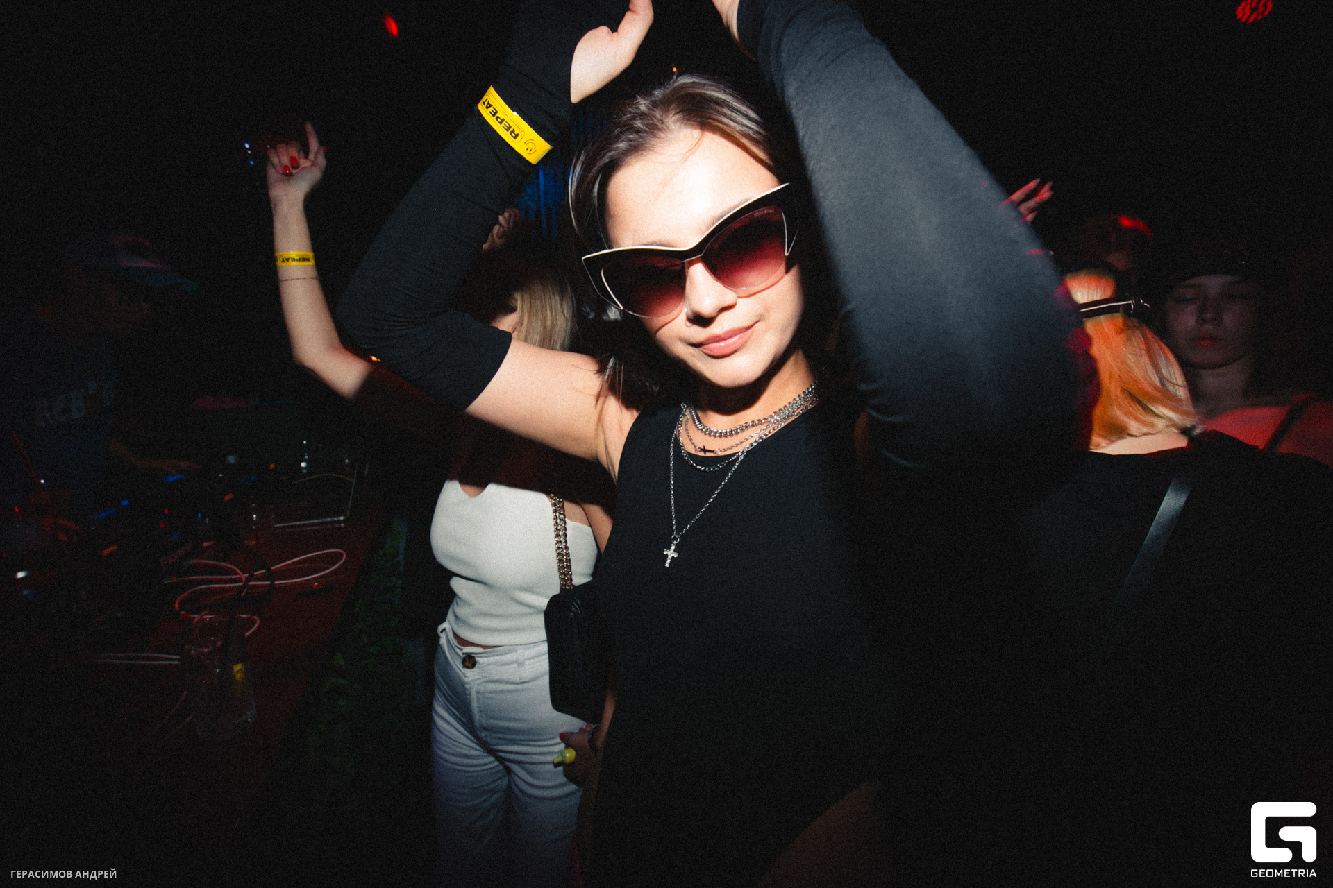 140 Repeat 26.08.jpg