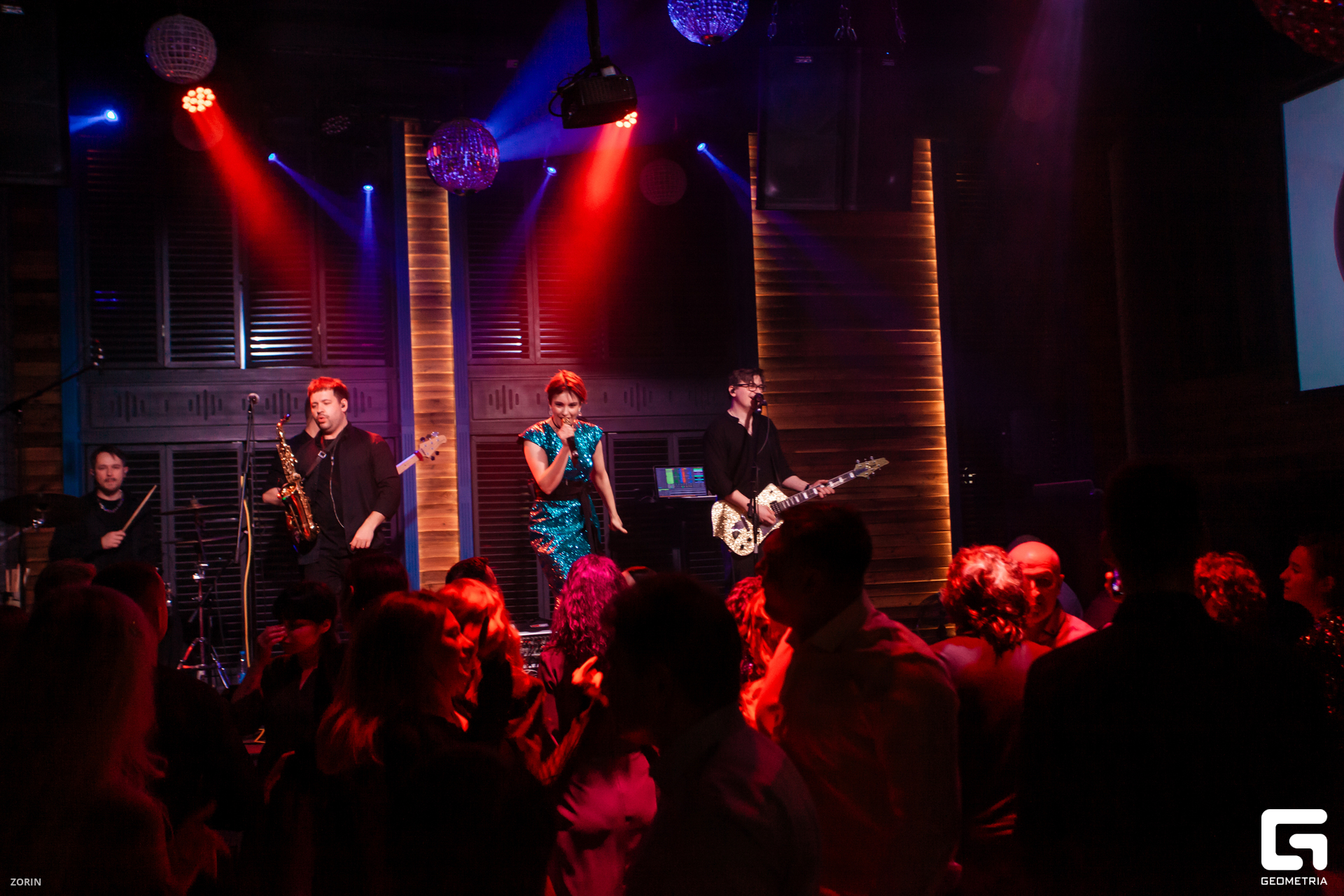 104-23-35-36-31-12-24- Zorin.jpg